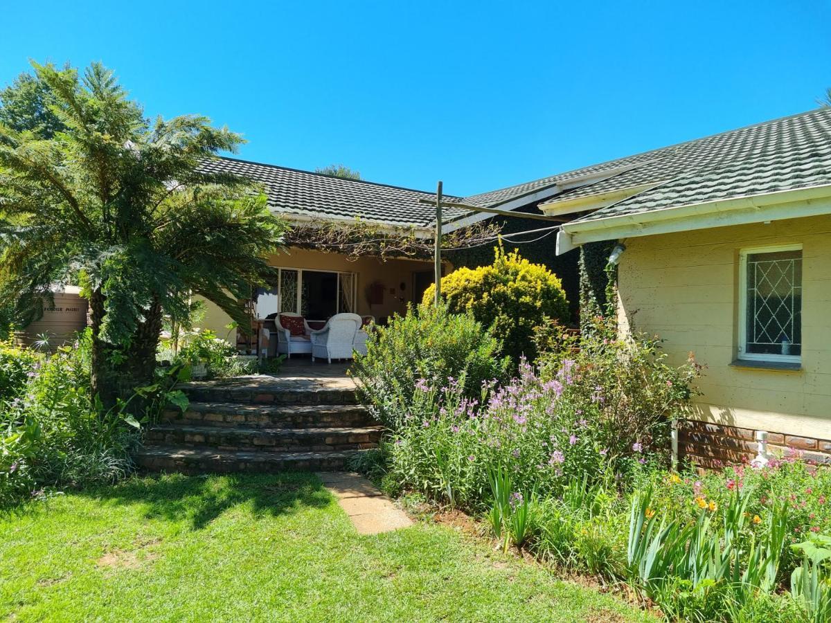 Yellowwood Cottage ヒメヴィル エクステリア 写真